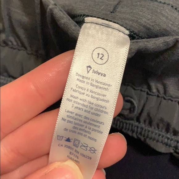 Girl’s Ivivva Capri Joggers - Picture 4 of 4